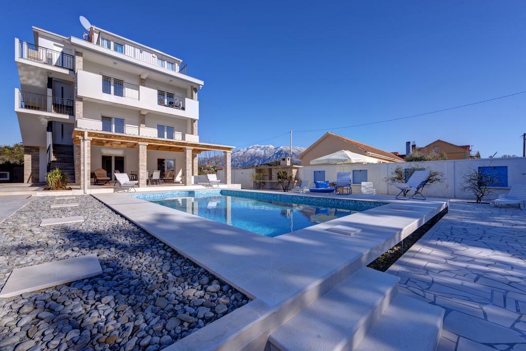 Villa Sandy Apartments Tivat Kültér fotó